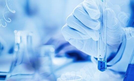 adalja|新冠疫苗就快面世了，民调却显示不到一半美国人愿意接种