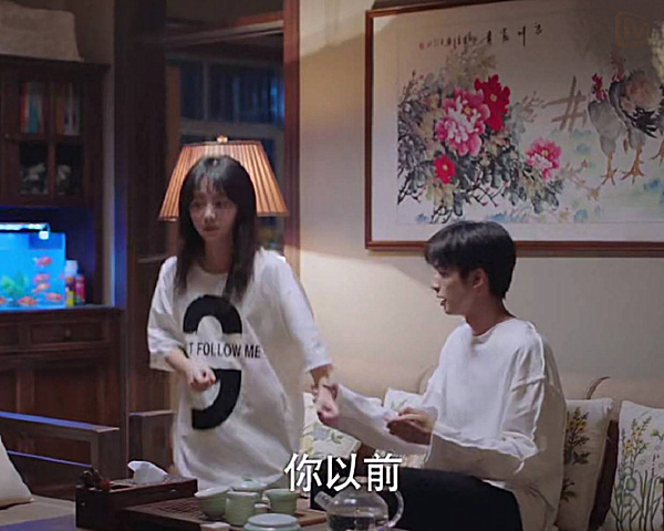 李尖尖|李尖尖被蚊子咬后怎么做，得知她的止痒方式，挺有默契的