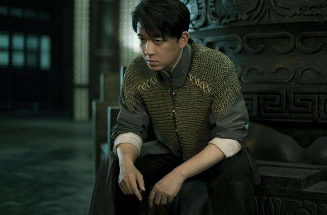 靳东|靳东把《精绝古城》演红了，为何反倒被鬼吹灯系列“抛弃”？