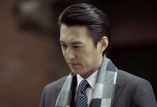 靳东|靳东把《精绝古城》演红了，为何反倒被鬼吹灯系列“抛弃”？