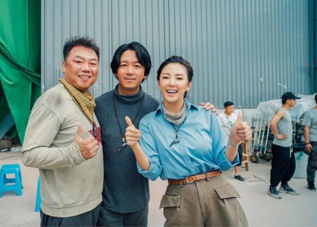 靳东|靳东把《精绝古城》演红了，为何反倒被鬼吹灯系列“抛弃”？