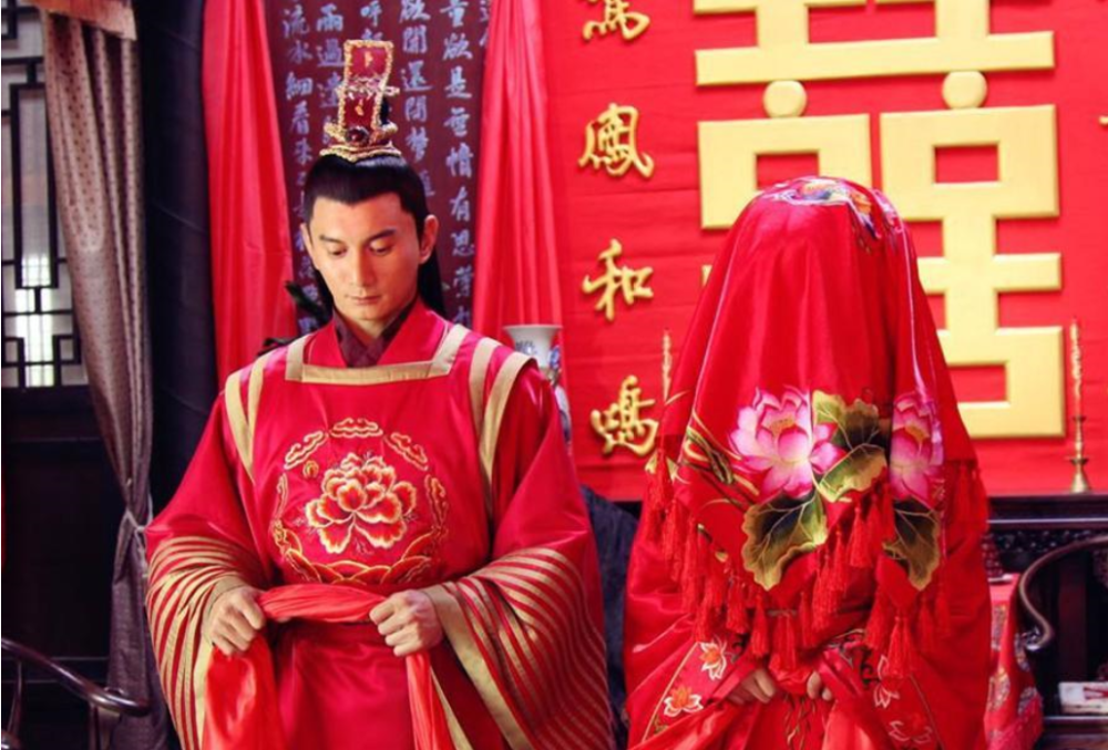 如果穿越到古代,只要有钱有势,就可以环肥燕瘦,左拥右抱