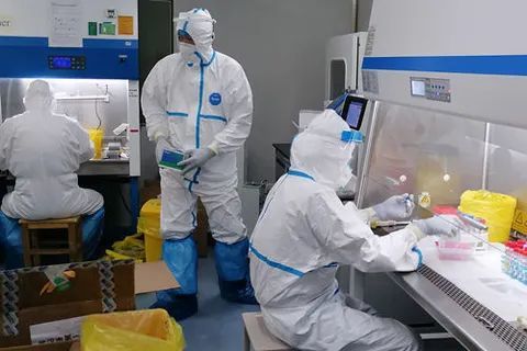 新冠疫苗|港大教授详解二次感染病例 还要不要接种新冠疫苗？