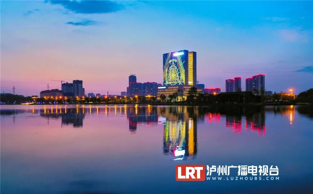 泸州城南夜景下月启动升级……_腾讯新闻