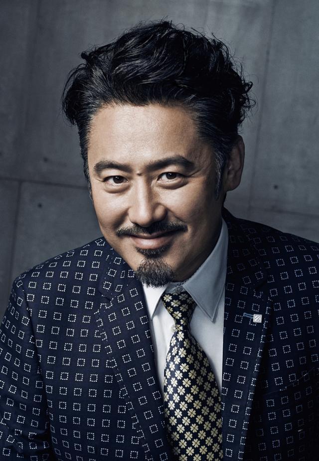 范冰冰|吴秀波起诉范冰冰后，他还能撑多久？何震亚的死心塌地值得吗？