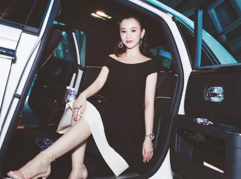 范冰冰|吴秀波起诉范冰冰后，他还能撑多久？何震亚的死心塌地值得吗？