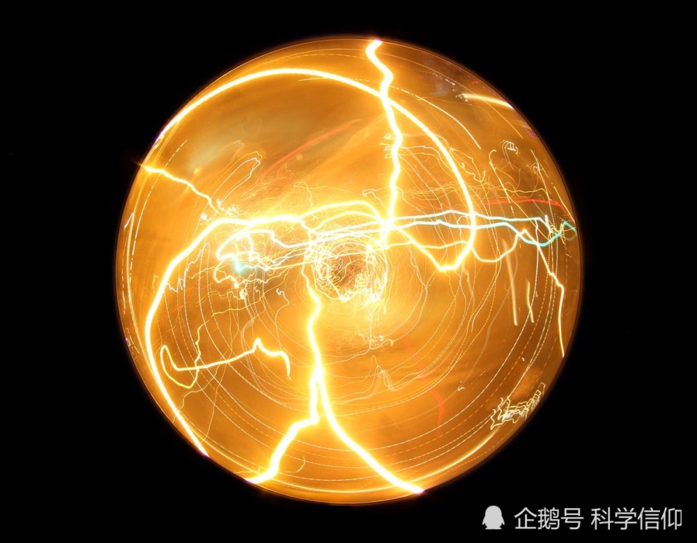 光速|一个质量点可以摧毁一颗恒星？当物体以光速运动，威力有多大？