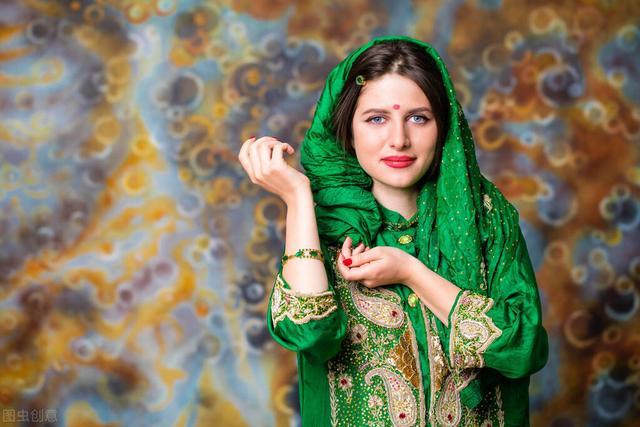 服装|民俗服装有多美？人类发展历史上的各民族服装，有什么智慧体现