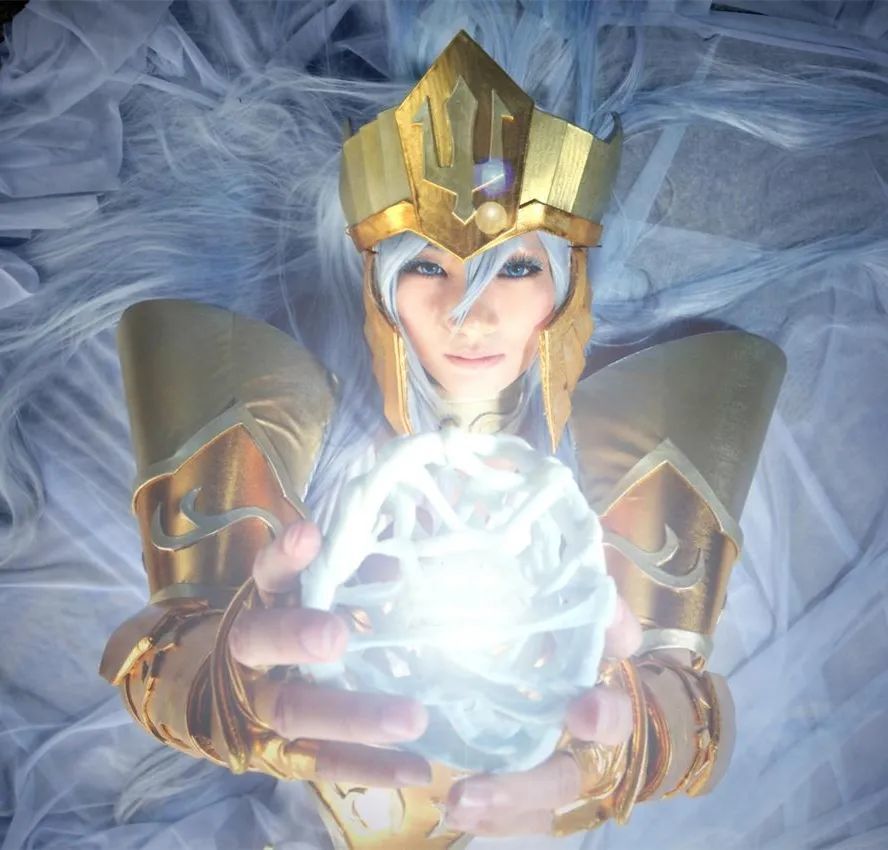 圣斗士粉丝这才是冥王神话lc里的女性海皇瑟拉菲娜