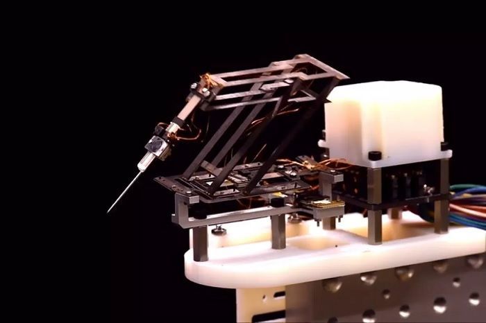 哈佛研究人员开发高精度微型手术机器人