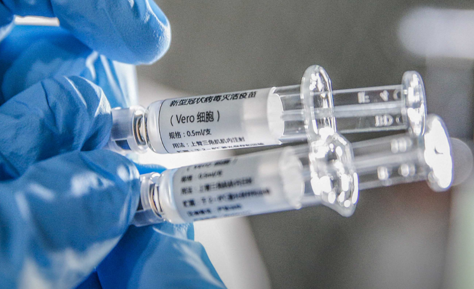 新冠|专家谈：全球首例新冠“二次感染”出现，疫苗存疑，公众应如何应对？