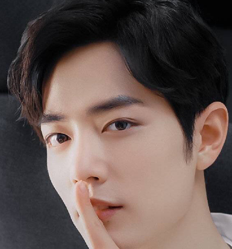 肖战|两月一更动态刷爆全网，七夕代言品牌不够卖，肖战不愧是顶流体质