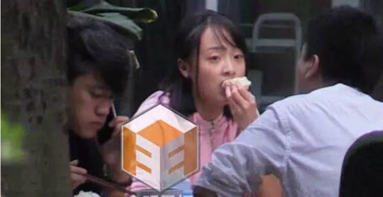 孙铱|她是什么来头，抢戏、加戏一个不落，还跟好多男演员不清不楚