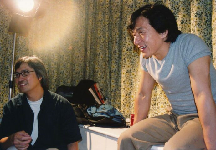 成龙|成龙悼念陈木胜，晒两人早年合照，此生无缘再合作是最大遗憾！