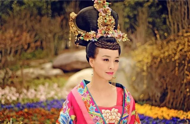 唐朝一女子二婚带小孩唐太宗李世民爱其美貌纳入皇宫封为贵妃