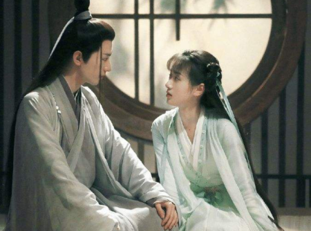 关晓彤|继《琉璃》之后，成毅又一新作提上日程，女主是国民闺女关晓彤？