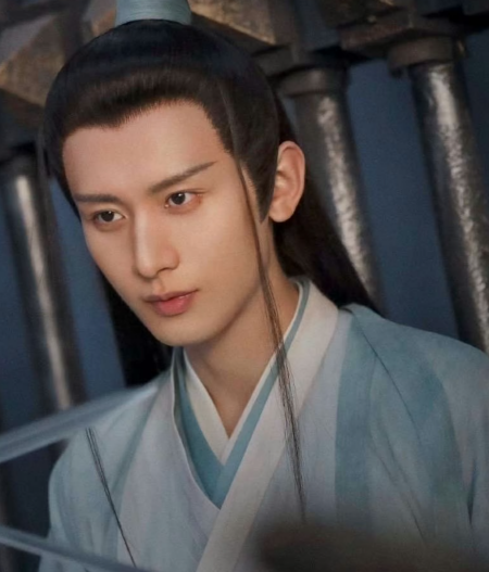 关晓彤|继《琉璃》之后，成毅又一新作提上日程，女主是国民闺女关晓彤？