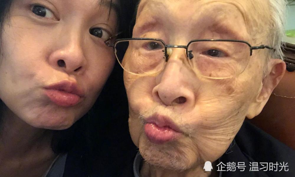 刘若英|刘若英发文悼念92岁父亲，人生的下半场都是离别！