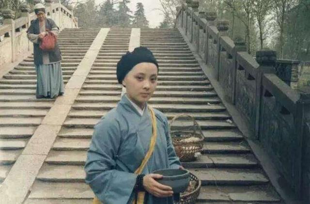 王熙凤|比起宝钗的虚伪和冷漠，惜春的自私和无情才更让人害怕