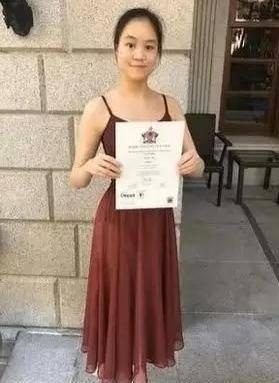刘銮雄|刘銮雄女儿家中练舞，曝光豪宅，曾获父亲赠送2.5亿钻石