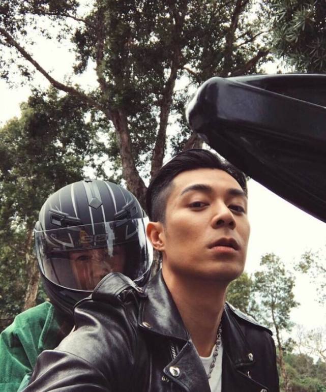 周柏豪事业受阻变弃子合拍剧戏份被删光颁奖礼荣耀成昙花一现