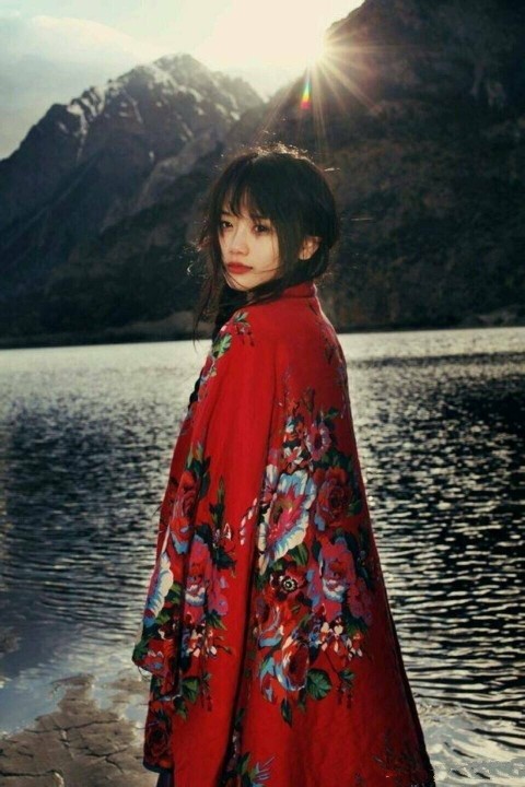鞠婧祎|一线女星生于清末民初？鞠婧祎：我不知道今年是2020还是2012！