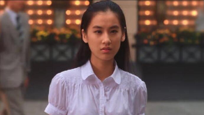 黄圣依|黄圣依“风光少奶奶”的背后，杨子身边频频出现“翻版黄圣依”！
