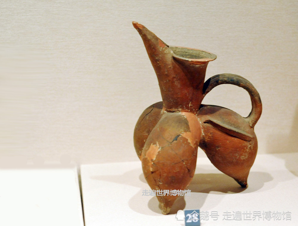 古人的鸳鸯锅？山东博物馆此双联体器物，令人百思不得其解_腾讯新闻