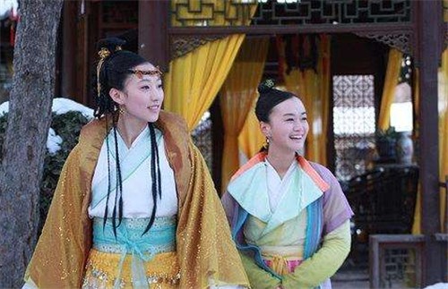 明孝宗十分宠爱她,而万贵妃为了掌控好后宫,不惜害死其他妃子所生的