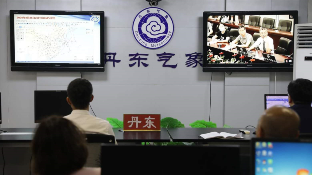 辽宁省气象局|“巴威”登陆前夜：跟着追风小组，看直面台风的气象人