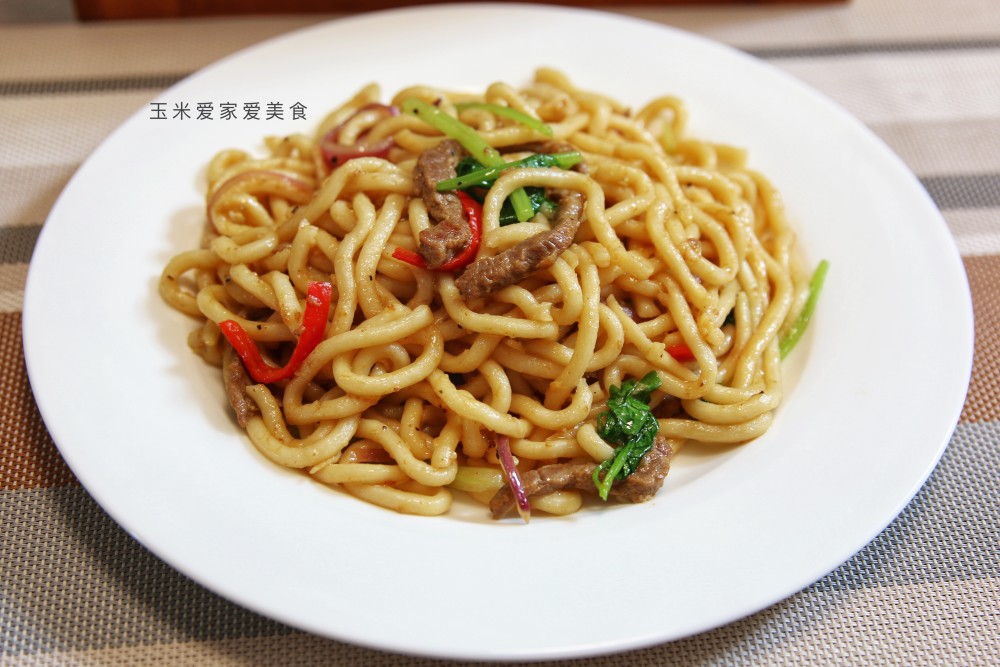 1两牛肉,1包乌冬面,炒乌冬面的家常做法,做法简单味道好_腾讯新闻