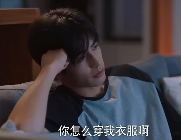 李尖尖|《以家人之名》小哥在国外好惨，生父只养了他两年，李尖尖气炸