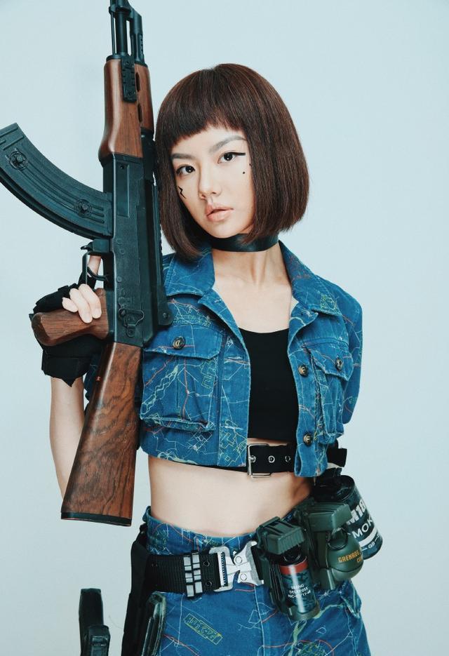 《穿越火线》最烧钱的角色,20套衣服不重样,你都认识吗?