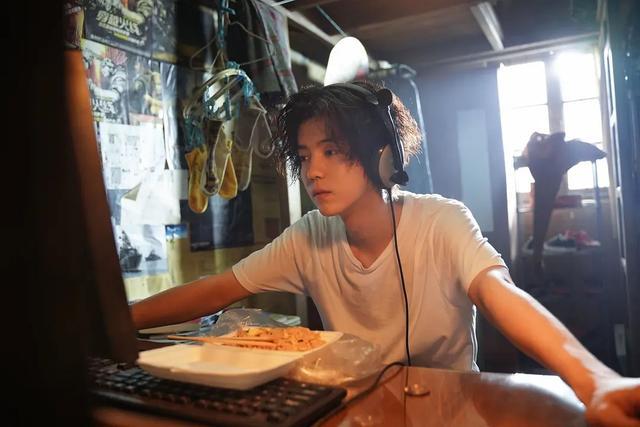 穿越火线|《穿越火线》最烧钱的角色，20套衣服不重样，你都认识吗？