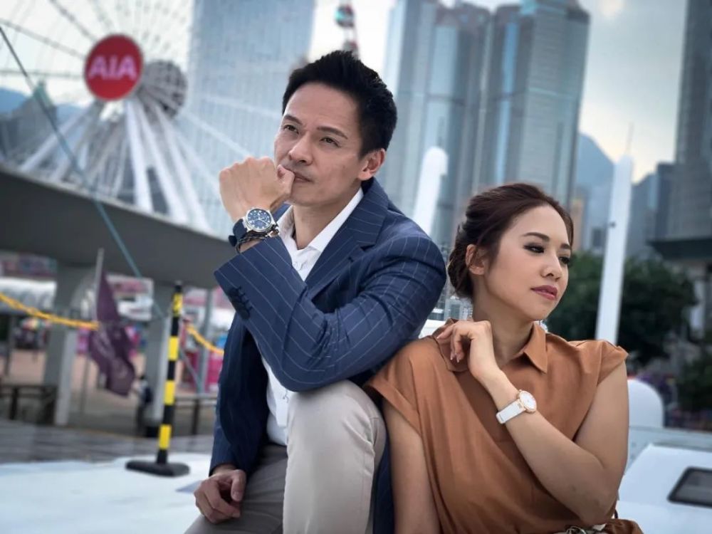 tvb|恭喜！43岁TVB富二代艺人开心宣布太太怀女儿，为梦想放弃做银行高层