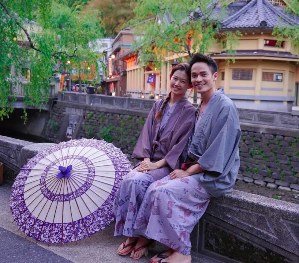 tvb|恭喜！43岁TVB富二代艺人开心宣布太太怀女儿，为梦想放弃做银行高层