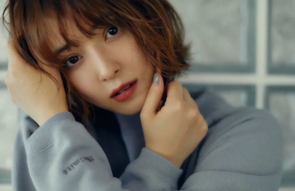 佐佐木希|佐佐木希不离婚了，被拍与老公一起散步