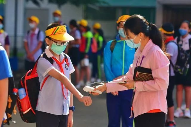 北京大学|男子在北大妇幼医院门前乱插队还打伤民警，判了！