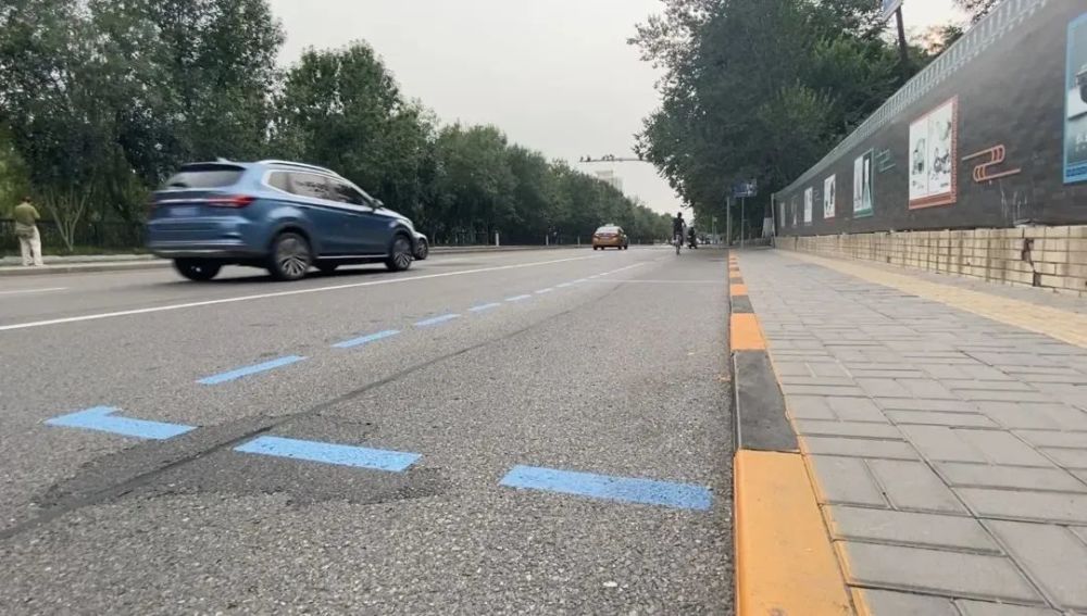 公厕|超时停车、车位被占……公厕限时停车区如何更方便？