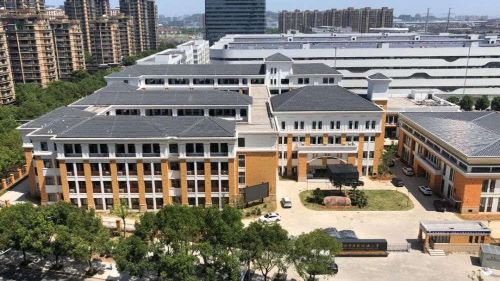 中国轻纺城小学裕民路校区它们已经做好准备,迎接孩子们啦~我们先来