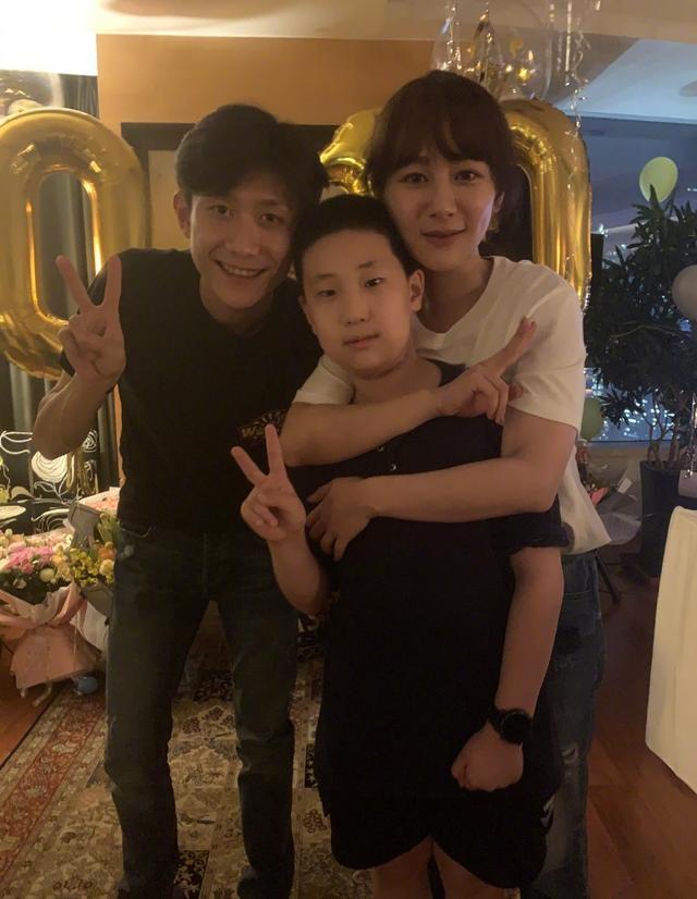 宋丹丹|宋丹丹生日宴第二波！众星云集场面热闹，冯小刚夫妇送豪礼