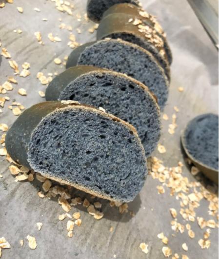 无油无糖的全麦面包 简单快手 自己做的才好吃 蝶豆花 燕麦 面团 全麦面包 无糖 面包