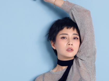 殷桃|40岁殷桃罕现身，与男友共进晚餐太甜蜜，深夜同回爱巢疑同居