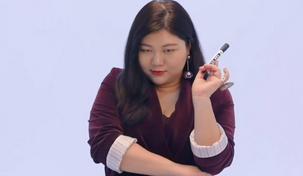 杨天真|杨天真反对所有艺人公开恋情，她有资格干涉艺人恋爱自由？