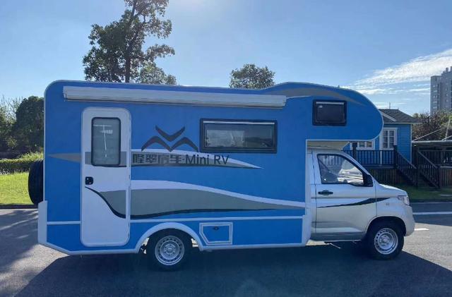 戴德五菱宏光c型旅居房车158w现车