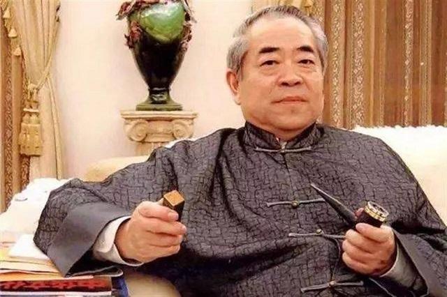 黄永玉|82岁范曾与96岁黄永玉的江湖恩怨，谁赢了？一幅画看出成败