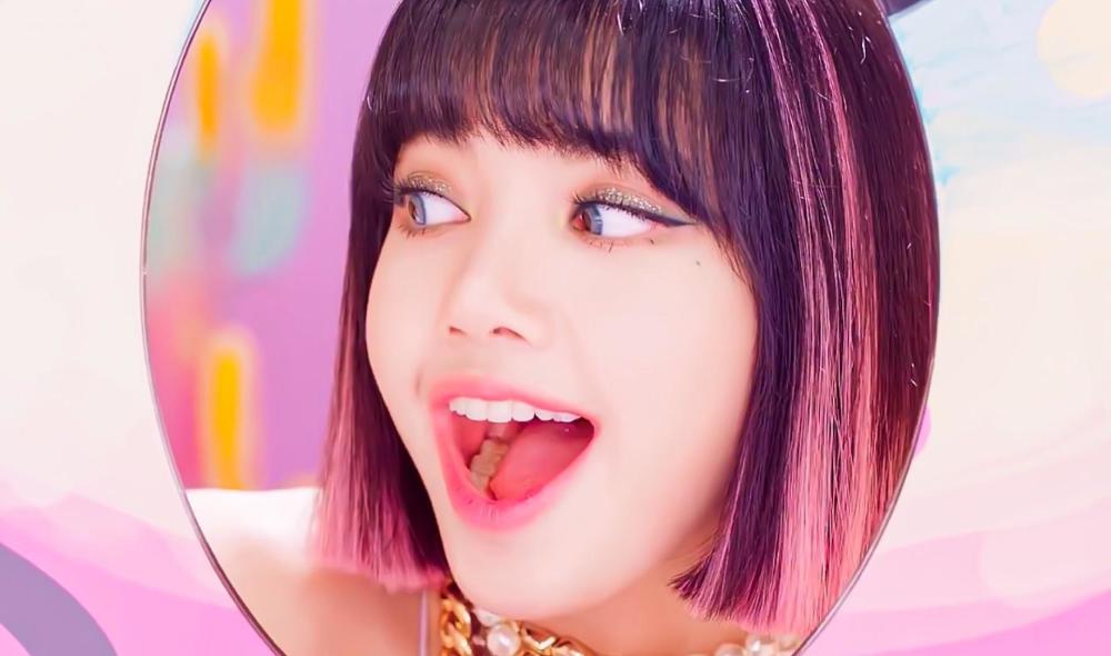 blackpink新预告:智秀黑纱遮面jennie好乖,赛琳娜给足面子