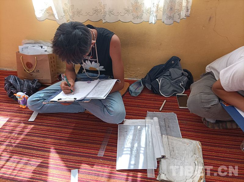 艺术学院|金色谷地上的梦想家