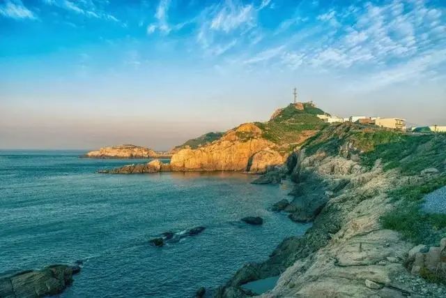 蓝色牧场"又有着"东方夏威夷"的美誉这里海天一色分不清海与天相接的