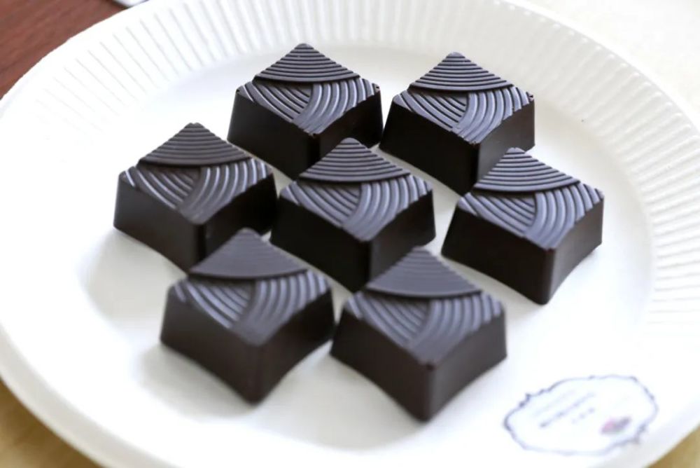 获得了布鲁塞尔第26届世界优质食品金奖,成功为中国巧克力正名